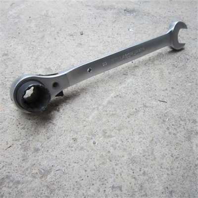 Steel Silver Three Sizes in One Scaffolding Ratchet Wrench 19mm 22mm 3/4" 7/8" Socket Wrench with 22mm Open End fo USA